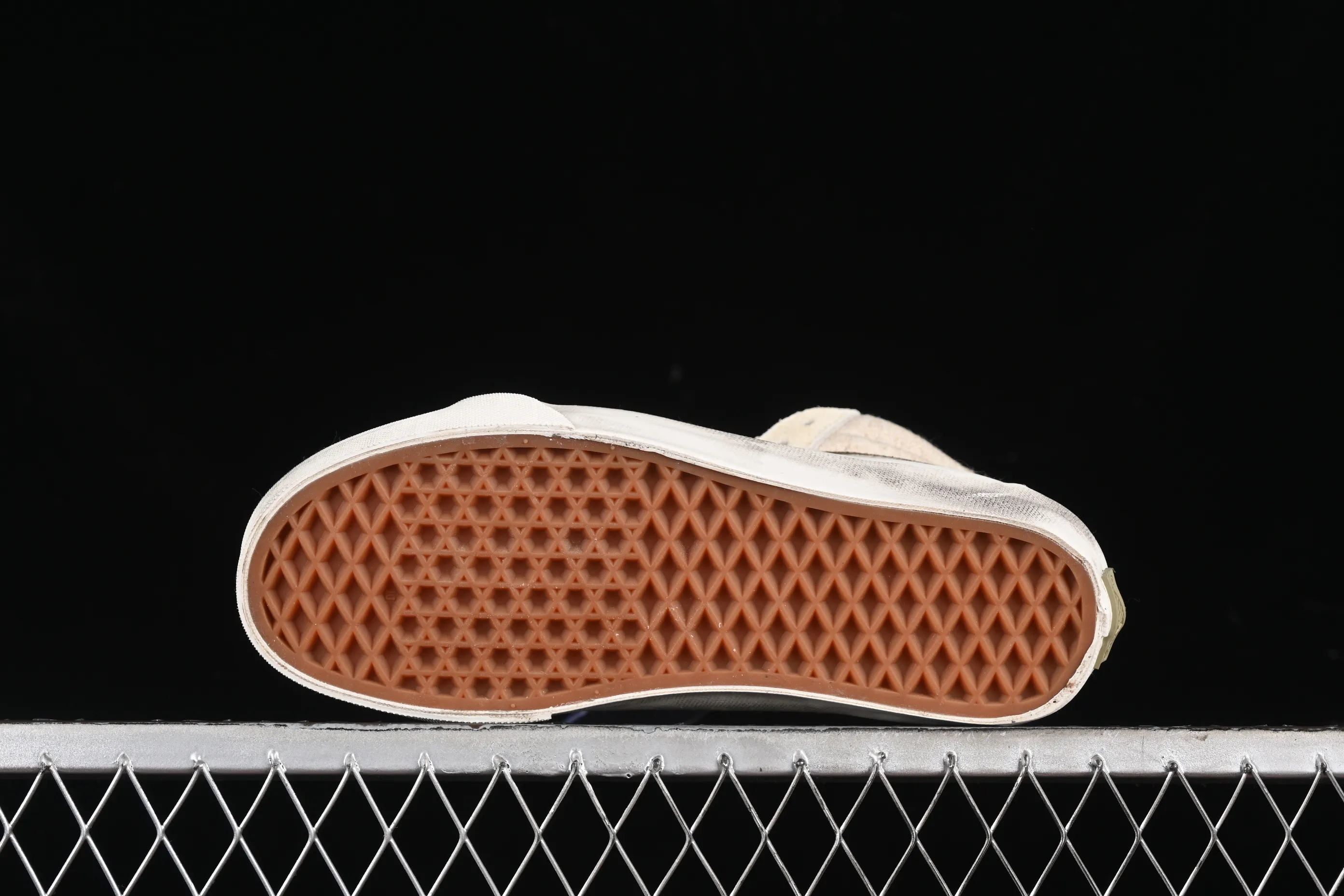 All categories Vans Vans series Vans Hi Vans high-top Notre x Vans Premium Sk8-Hi 38 Vans high-top casual sneakers VN000CR0BWQ